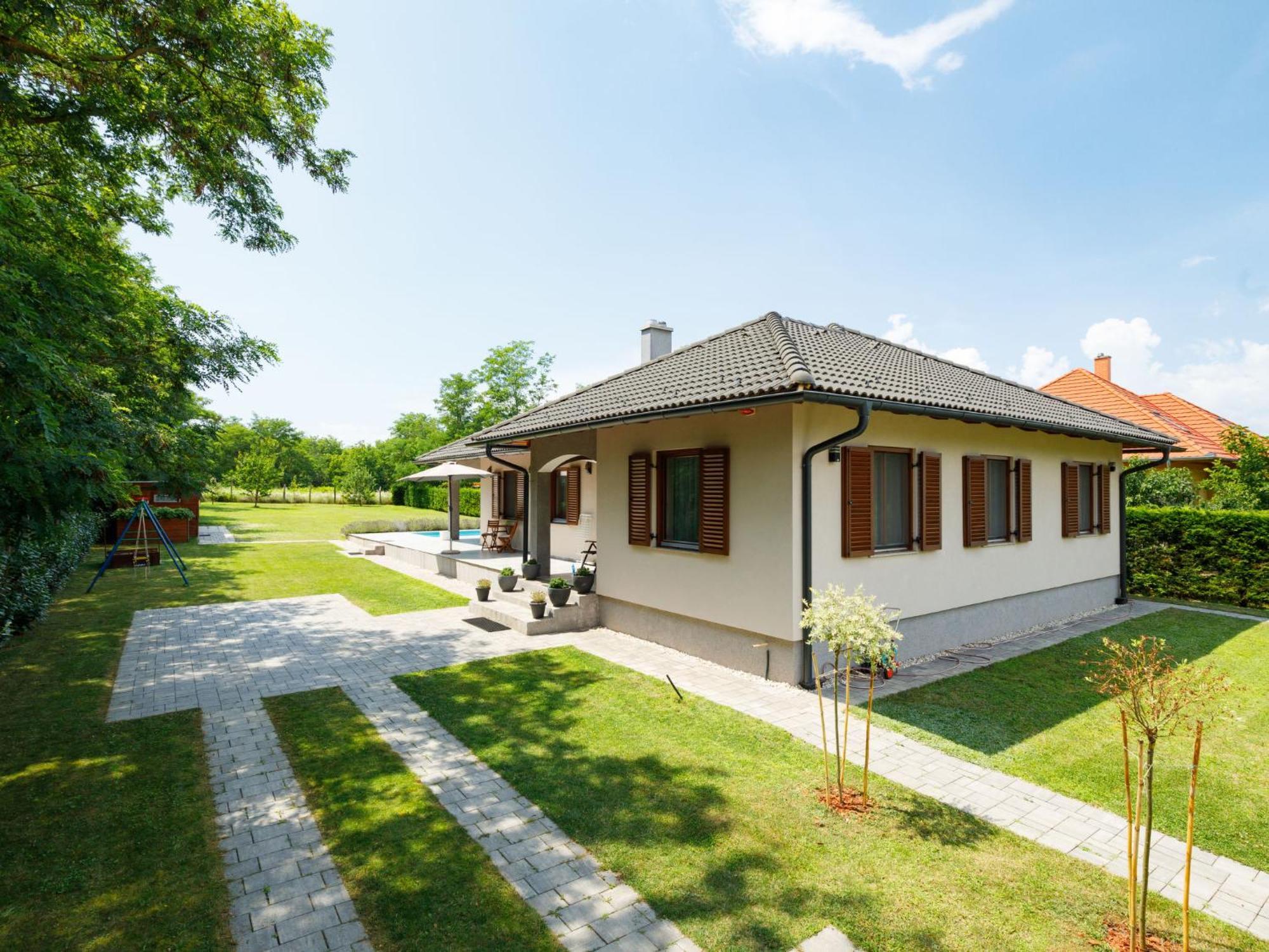 Holiday Home Villa Aschbacher Balatonszárszó Exterior foto